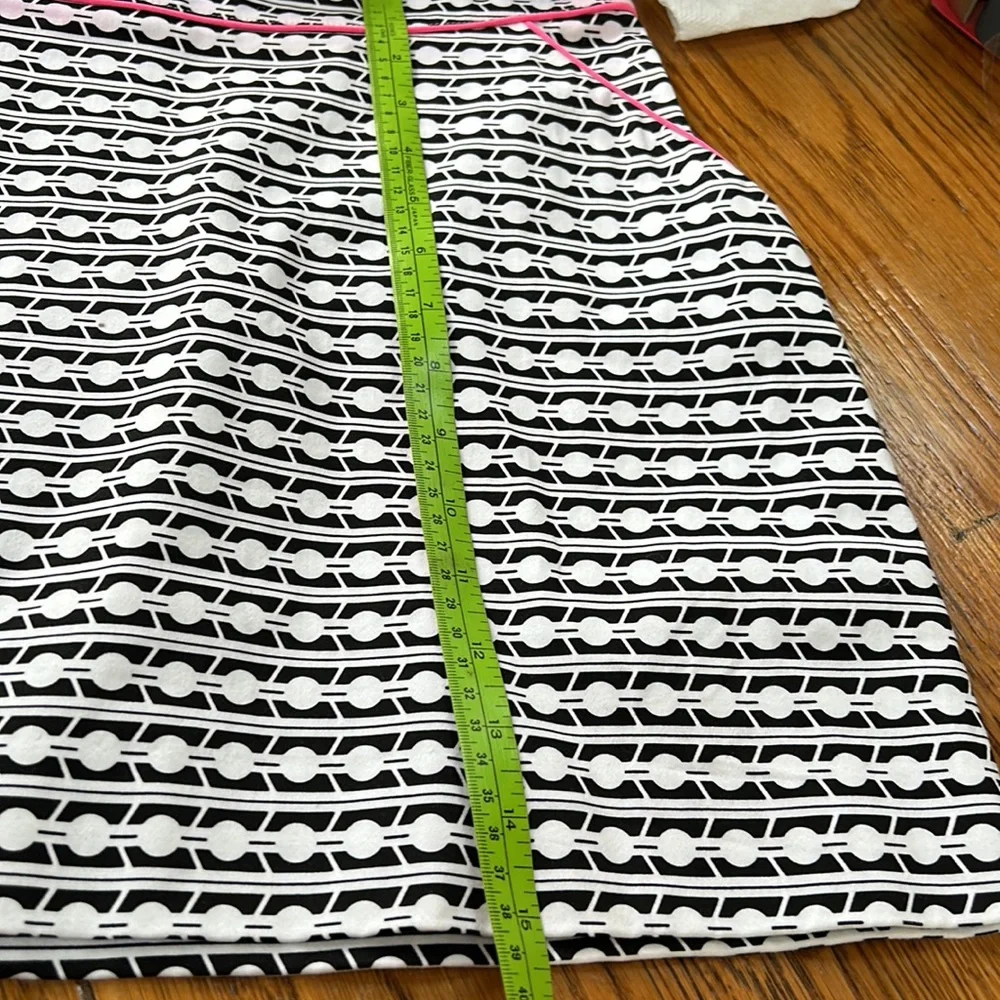 Britt Ryan mini skirt, black white, size 4, pink details.